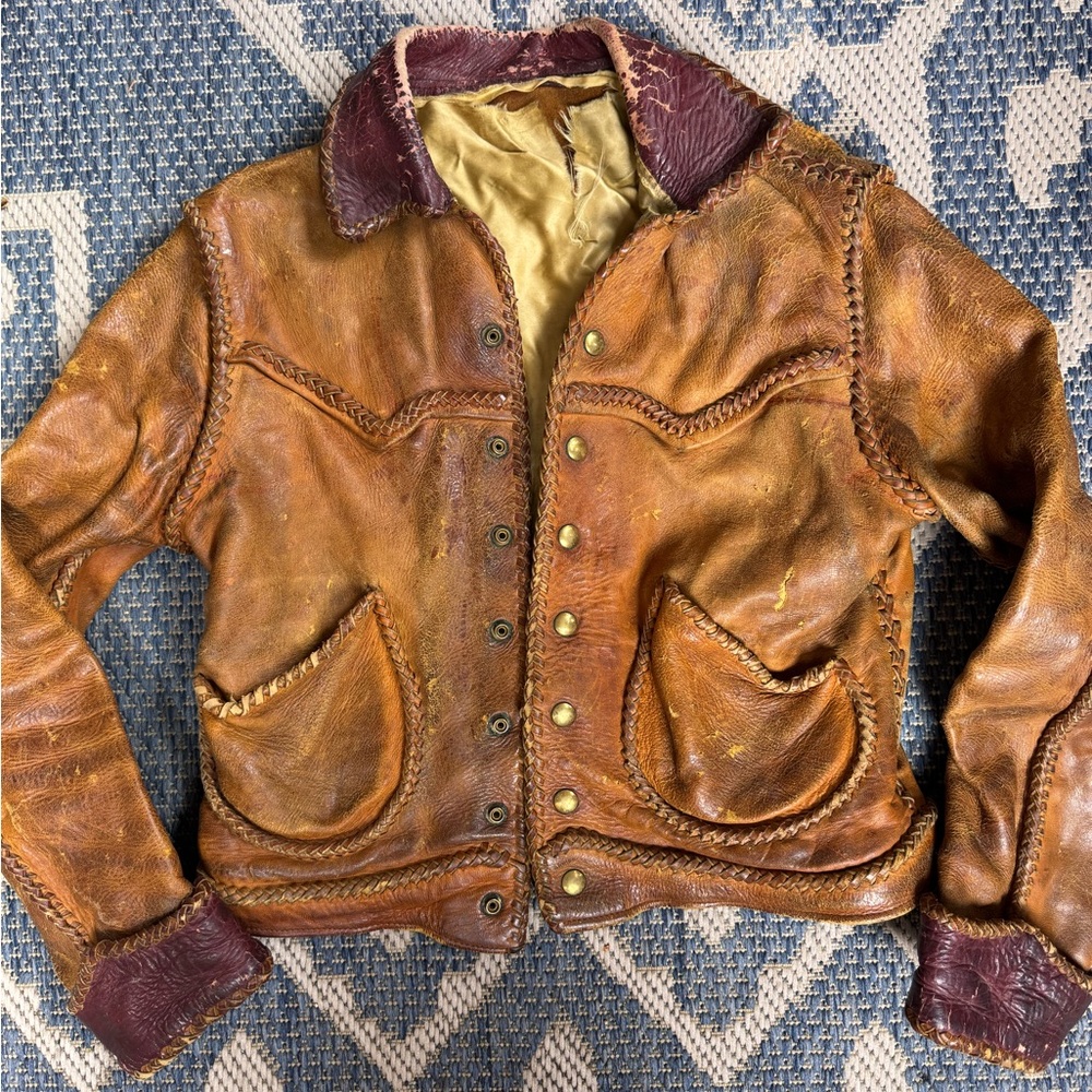 *FLASH SALE* Vintage whipstitch leather jacket 60’s